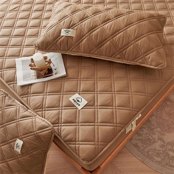 91家纺网 家纺一手货源 找家纺 笠客家纺 2025新款全棉水洗棉夹棉床笠-棉格款 棉格-卡其