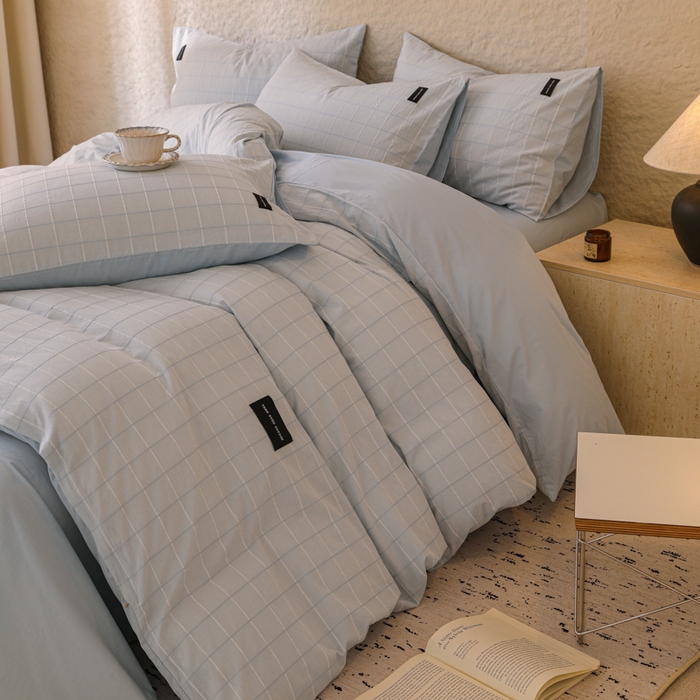 91家纺网 家纺一手货源 找家纺 呗旺鹿 2025新款静奢风-锦绣系列全棉色织提花小方格四件套 锦绣盛夏海蓝