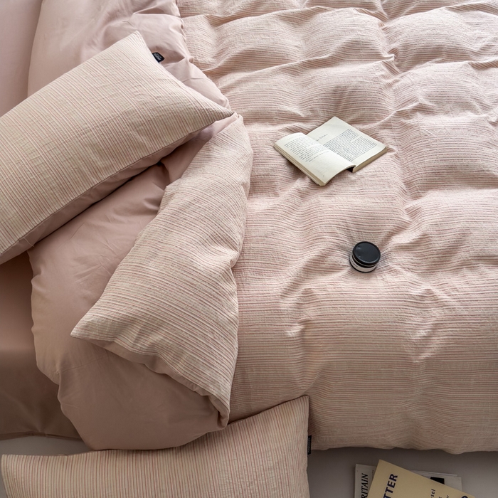 91家纺网 家纺一手货源 找家纺 席世家 2025新款全棉色织提花四件套-速写 速写-粉