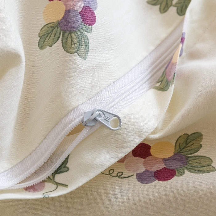 91家纺网 家纺一手货源 找家纺 卡姿家纺 2025春夏新款ins风毛巾绣—葡萄小兔子系列四件套 葡萄小兔子-紫