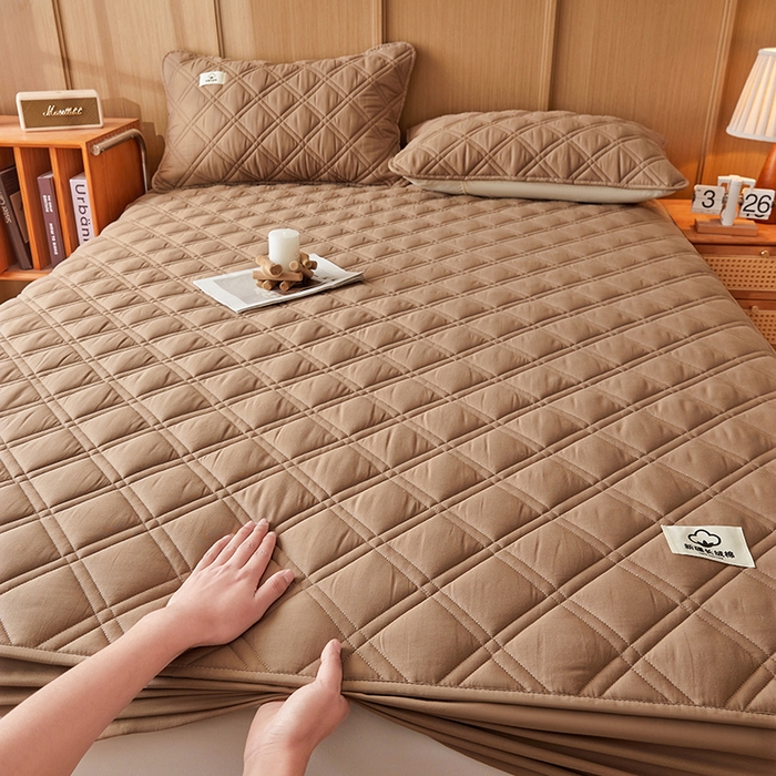 91家纺网 家纺一手货源 找家纺 笠客家纺 2025新款全棉水洗棉夹棉床笠-棉格款 棉格-卡其