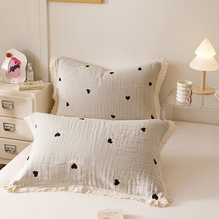 91家纺网 家纺一手货源 找家纺 （总）麻依 2025新款棉花糖枕巾全棉四层纱布双层花边