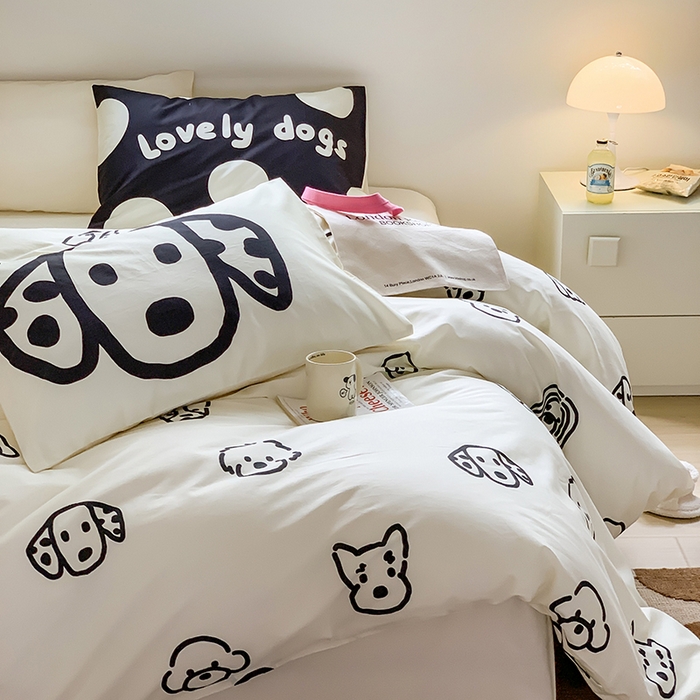 91家纺网 家纺一手货源 找家纺 尺素 2025新款韩国ins风全棉卡通印花四件套小红书博主纯棉学生三件套 lovely dog 象牙白