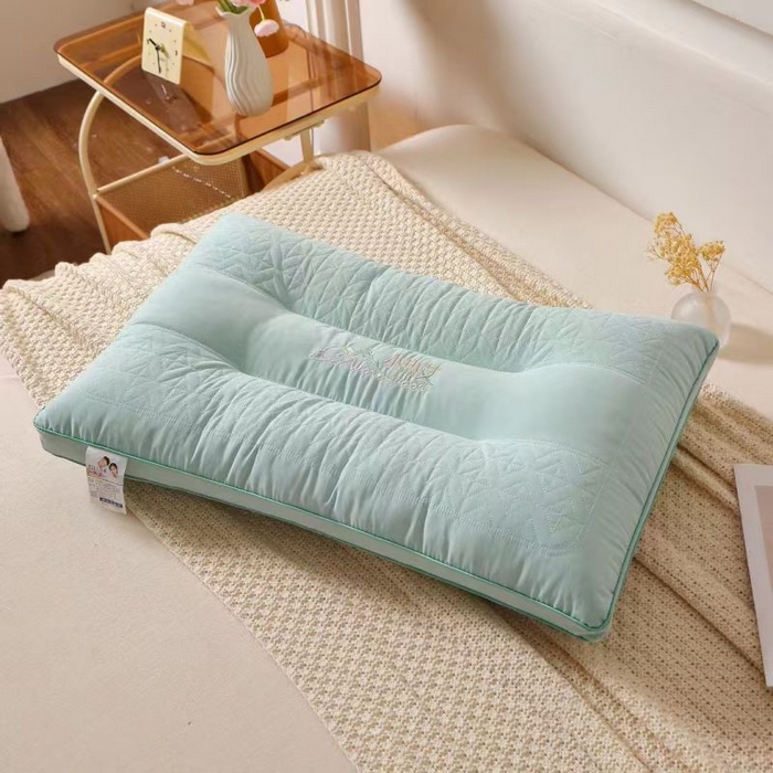 91家纺网 家纺一手货源 找家纺 2025新款暖绒定型枕小热艾舒适柔软枕芯48x74cm/只绿色