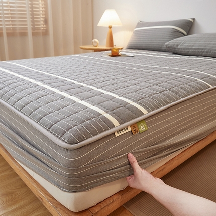 91家纺网 家纺一手货源 找家纺 喜居 2025新款全棉色织大豆夹棉床笠 光阴灰大豆夹棉床笠