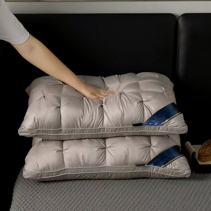 91家纺网 家纺一手货源 找家纺 （总）2025新款星级酒店扭花羽丝枕  枕头枕芯45*75cm