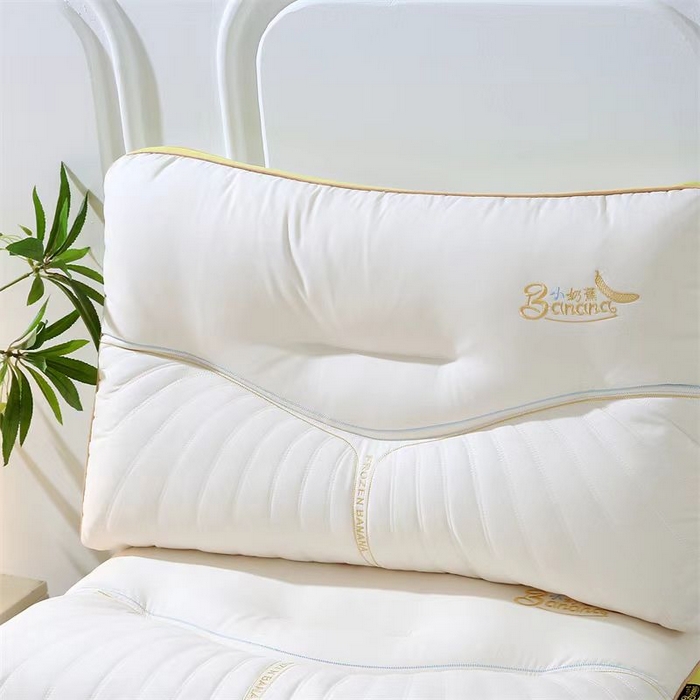 91家纺网 家纺一手货源 找家纺 （总）2025新款小奶蕉乳胶护颈枕  枕头枕芯48*74cm