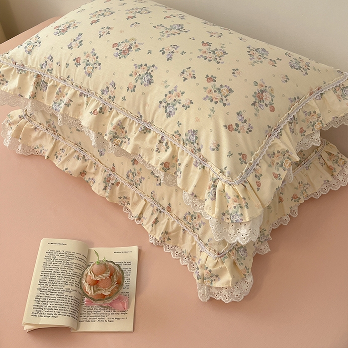 91家纺网 家纺一手货源 找家纺 蓝邻家纺 2025年新款全棉法式清新公主风双层花边四件套系列 梨花似锦-浅黄