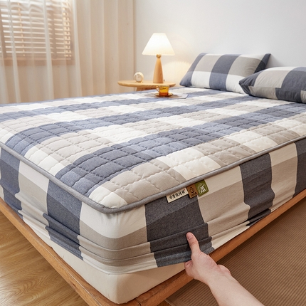 91家纺网 家纺一手货源 找家纺 喜居 2025新款全棉色织大豆夹棉床笠 蓝咖格大豆夹棉床笠