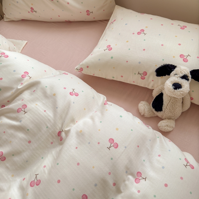 91家纺网 家纺一手货源 找家纺 2025新款全棉A类双层纱四件套系列-床拍 樱桃果