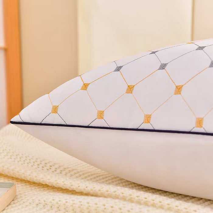 91家纺网 家纺一手货源 找家纺 （总）2025新款立体绗缝满天星酒店枕  枕头枕芯48*74cm