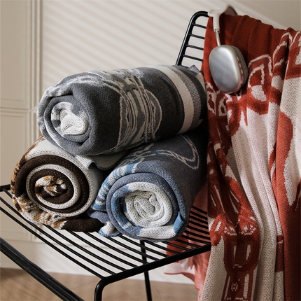 （总）暖绵绵家纺 2025新款羊毛混纺欧式提花毯-沃格