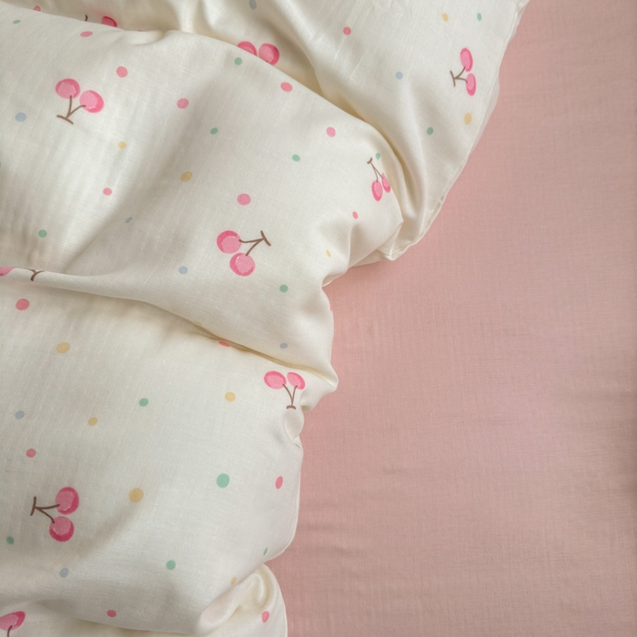 91家纺网 家纺一手货源 找家纺 2025新款全棉A类双层纱四件套系列-床拍 樱桃果