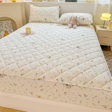 91家纺网 家纺一手货源 找家纺 居眠 2025新款A类亲肤棉抗菌印花夹棉床笠 情系花兔