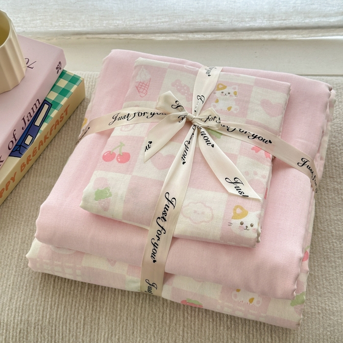 91家纺网 家纺一手货源 找家纺 2025新款全棉A类双层纱四件套系列-叠拍 小花喵