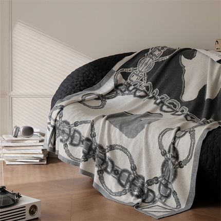 暖绵绵家纺 2025新款羊毛混纺欧式提花毯-沃格 沃格-灰色