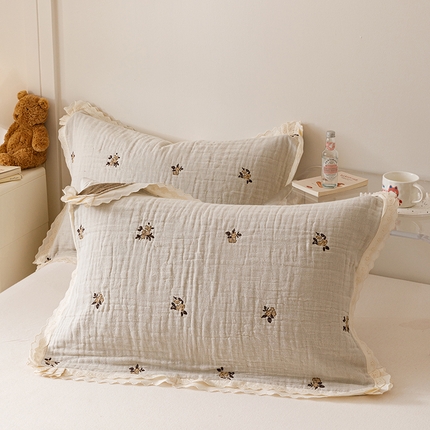 91家纺网 家纺一手货源 找家纺 （总）麻依 2025新款棉花糖枕巾全棉四层纱布双层花边