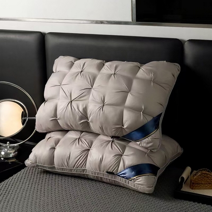 91家纺网 家纺一手货源 找家纺 （总）2025新款星级酒店扭花羽丝枕  枕头枕芯45*75cm