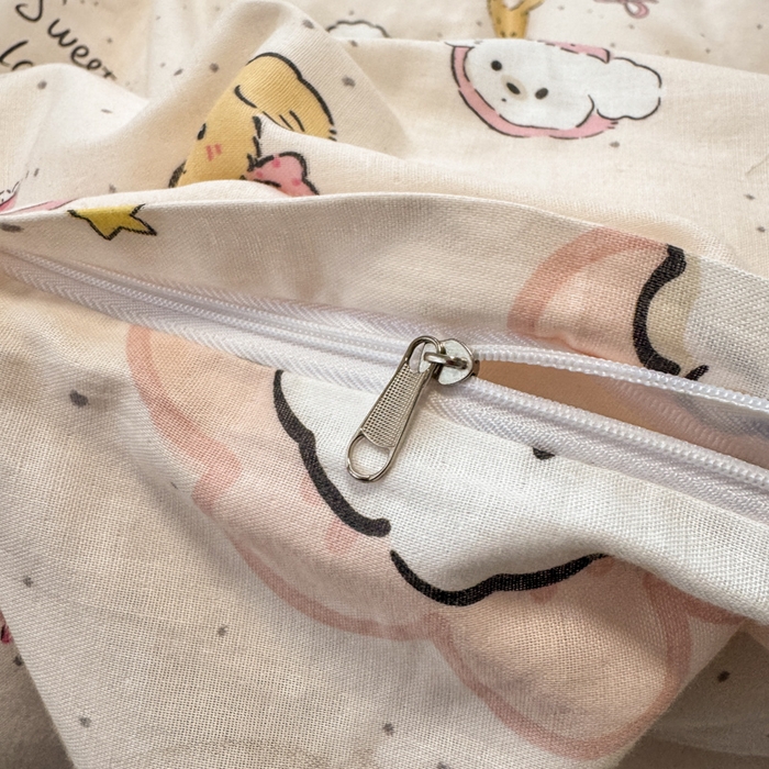 91家纺网 家纺一手货源 找家纺 2025新款全棉A类双层纱四件套系列-床拍 乖乖狗