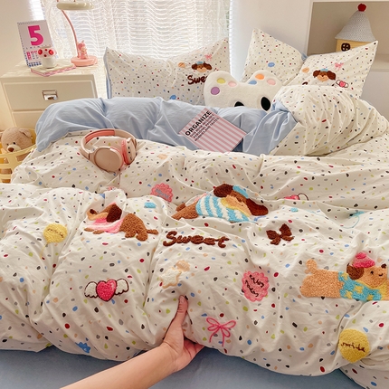 91家纺网 家纺一手货源 找家纺 优承佳生活馆 2025新款水洗m毛巾绣四件套 狗狗乐园