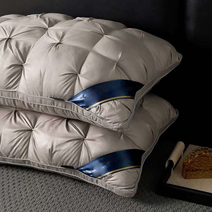 91家纺网 家纺一手货源 找家纺 （总）2025新款星级酒店扭花羽丝枕  枕头枕芯45*75cm