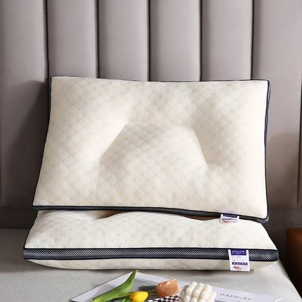 91家纺网 家纺一手货源 找家纺 （总）2025新款三分区针织棉透气水立方分区颗粒按摩枕  枕头枕芯