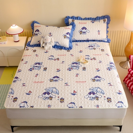 91家纺网 家纺一手货源 找家纺 2025新款全棉印花三丽鸥系列夹棉床垫床护垫 休闲大耳狗