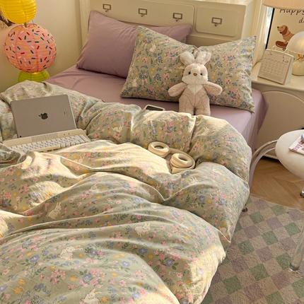 91家纺网 家纺一手货源 找家纺 韩巢家纺 2025新款水洗棉印花AA版四件套 丝带飞飞兔