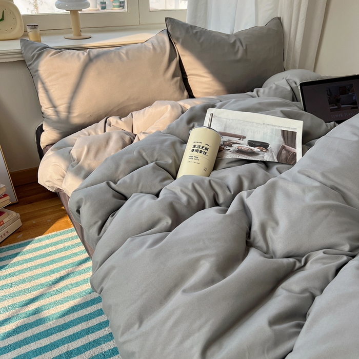 91家纺网 家纺一手货源 找家纺 芷凡家纺 2025新款亲肤棉纯色双拼四件套 浅灰+深灰