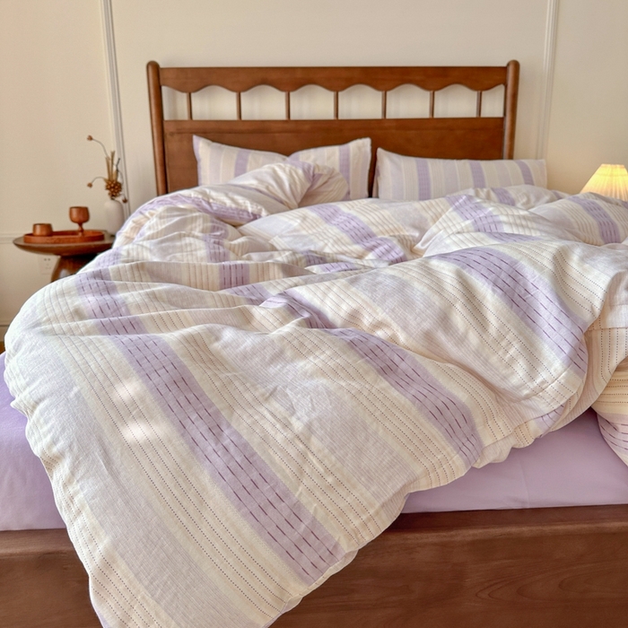 91家纺网 家纺一手货源 找家纺 呗旺鹿 2025新款A类母婴级全棉有氧双层纱印花四件套 川纱紫