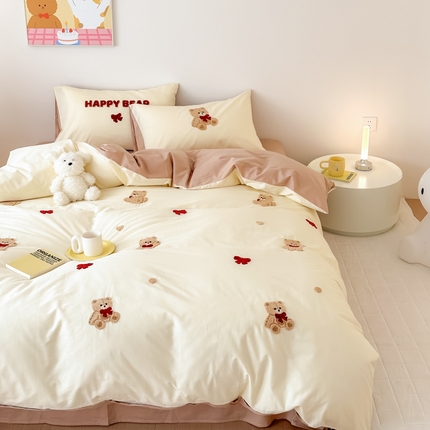 91家纺网 家纺一手货源 找家纺 眷恋家纺 2025新款全棉纯棉卡通毛巾绣三件套四件套 小小熊-米黄