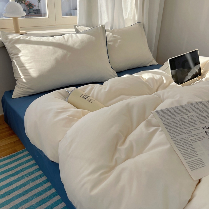 91家纺网 家纺一手货源 找家纺 芷凡家纺 2025新款亲肤棉纯色双拼四件套 米白+牛仔蓝