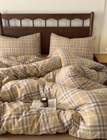 91家纺网 家纺一手货源 找家纺 呗旺鹿 2025新款A类母婴级全棉有氧双层纱印花四件套 卡皮奇诺