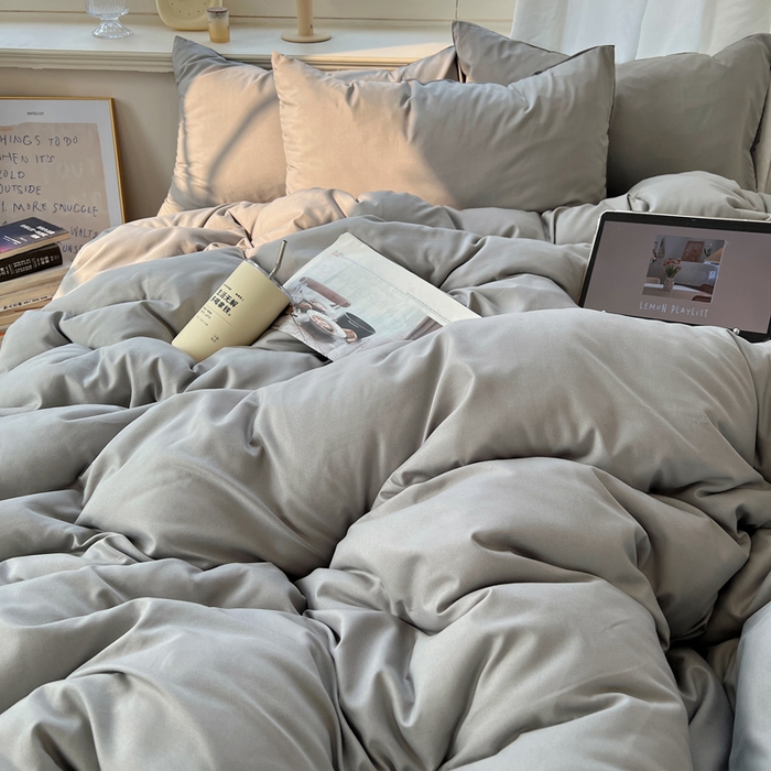 91家纺网 家纺一手货源 找家纺 芷凡家纺 2025新款亲肤棉纯色双拼四件套 浅灰+深灰