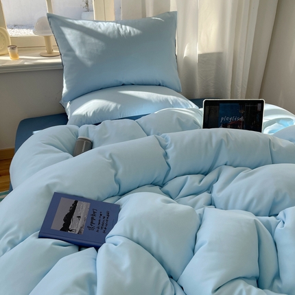 芷凡家纺 2025新款亲肤棉纯色双拼四件套 天蓝+牛仔蓝