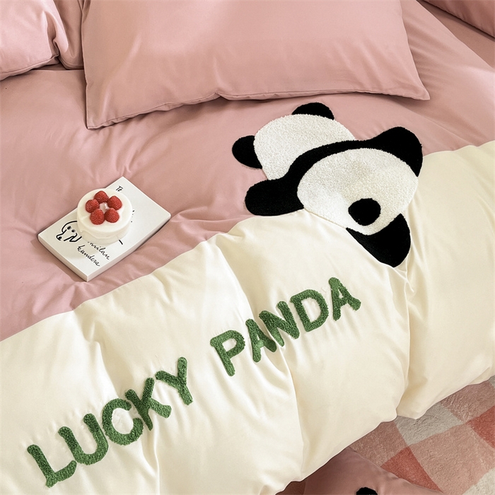 91家纺网 家纺一手货源 找家纺 盛秋家纺 2025新款A类水洗棉毛巾绣四件套-胖达 胖达-浅豆沙