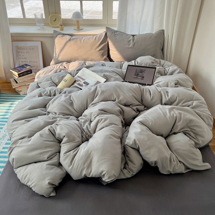 91家纺网 家纺一手货源 找家纺 芷凡家纺 2025新款亲肤棉纯色双拼四件套 浅灰+深灰