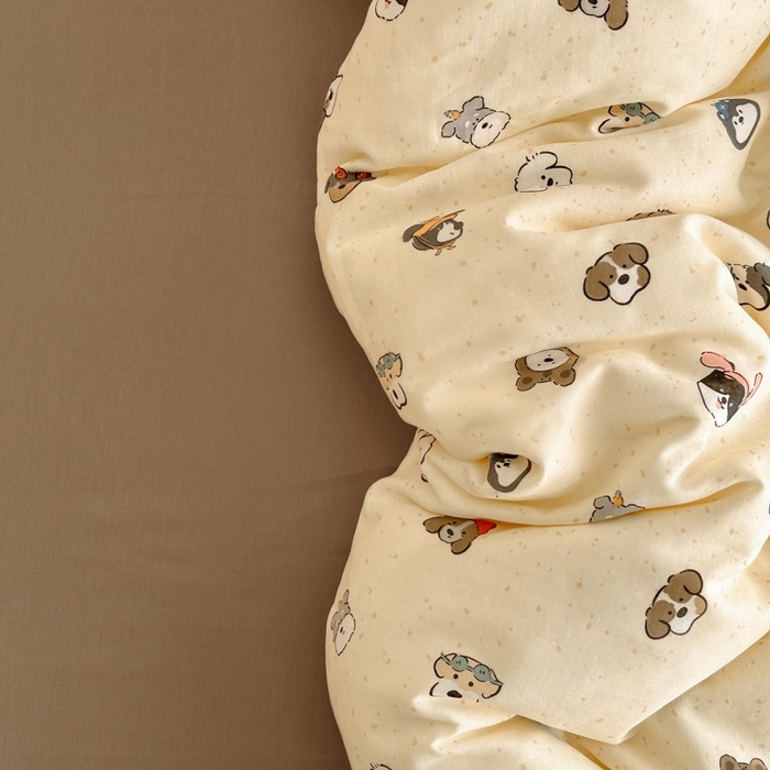 91家纺网 家纺一手货源 找家纺 呗旺鹿 2025新款A类母婴级全棉有氧双层纱印花四件套 富贵狗