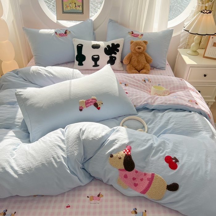 91家纺网 家纺一手货源 找家纺 韩巢家纺 2025新款大版水洗棉皱皱纱毛巾绣四件套(提供卖家秀) 格纹小狗