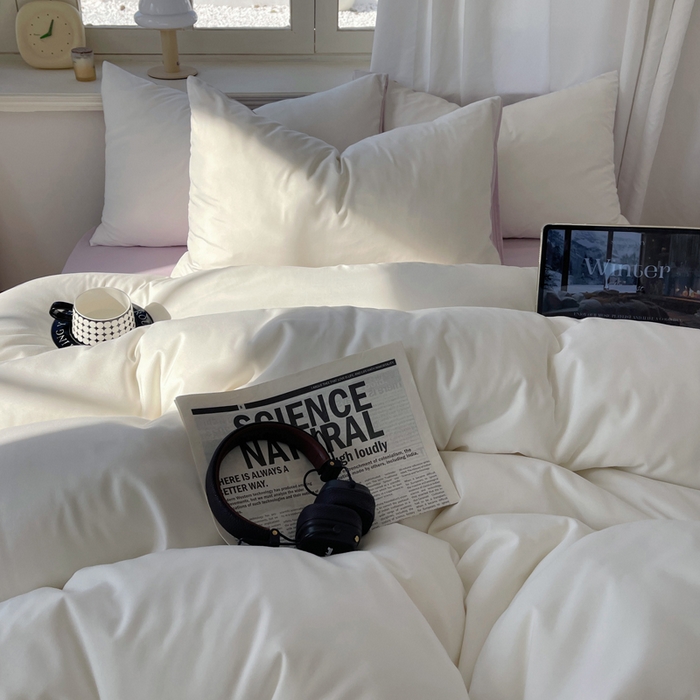 91家纺网 家纺一手货源 找家纺 芷凡家纺 2025新款亲肤棉纯色双拼四件套 奶白+丁香紫