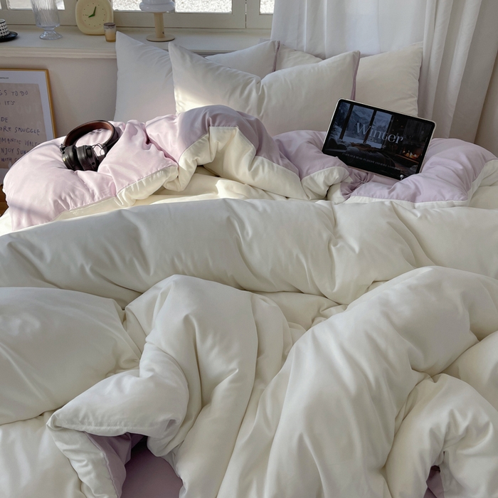 91家纺网 家纺一手货源 找家纺 芷凡家纺 2025新款亲肤棉纯色双拼四件套 奶白+丁香紫