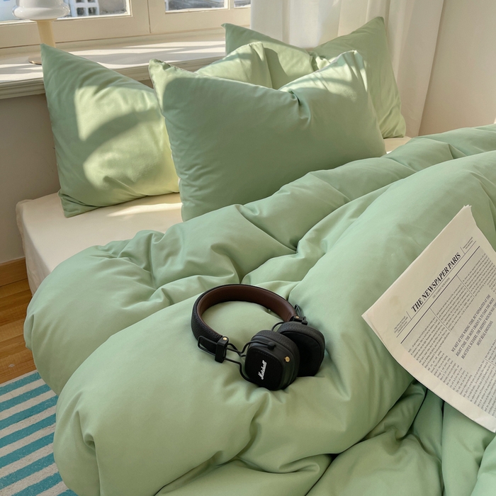 91家纺网 家纺一手货源 找家纺 芷凡家纺 2025新款亲肤棉纯色双拼四件套 果绿+米白