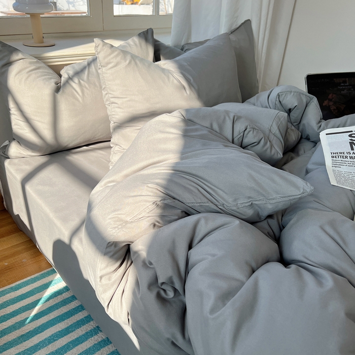 91家纺网 家纺一手货源 找家纺 芷凡家纺 2025新款亲肤棉纯色双拼四件套 浅灰