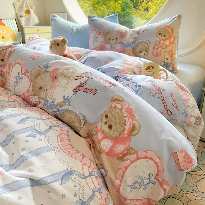 91家纺网 家纺一手货源 找家纺 茉礼 2025新款高克重ins风超柔软软糯糯小清新卡通印花水洗棉四件套 洛丽小熊