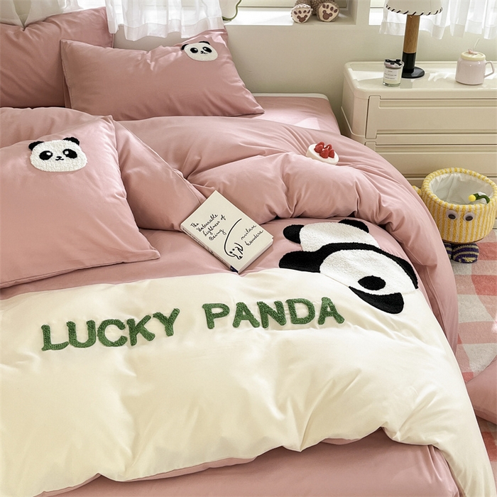 91家纺网 家纺一手货源 找家纺 盛秋家纺 2025新款A类水洗棉毛巾绣四件套-胖达 胖达-浅豆沙