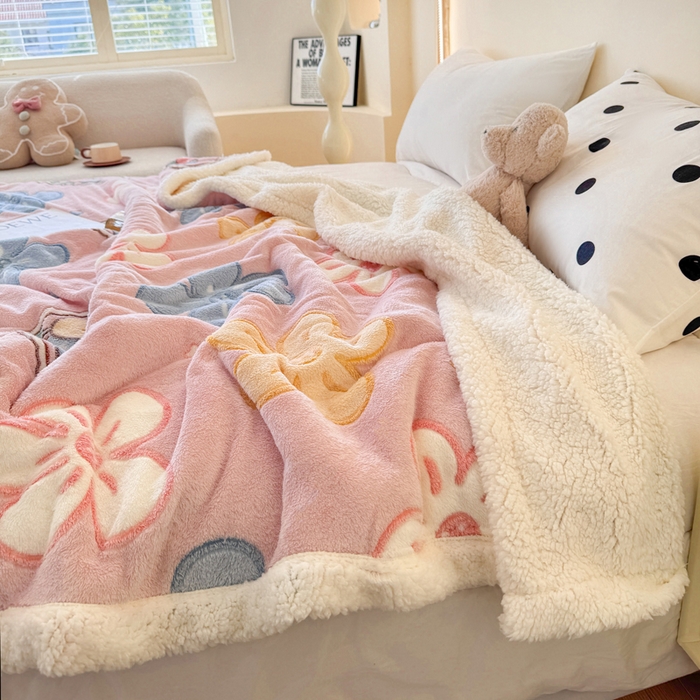 91家纺网 家纺一手货源 找家纺 恋佳居 2025新款羊羔绒包边雪花绒小清新毛毯 花海