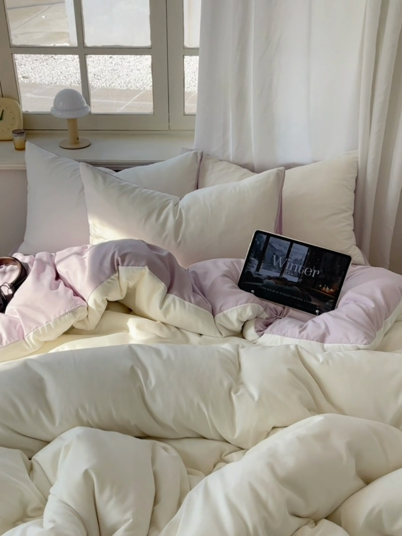 91家纺网 家纺一手货源 找家纺 芷凡家纺 2025新款亲肤棉纯色双拼四件套 奶白+丁香紫