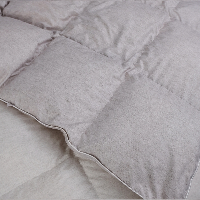 91家纺网 家纺一手货源 找家纺 卡迪亚家纺 2025新款米兰达白鹅被469羽魅系列被子被芯 羽魅灰