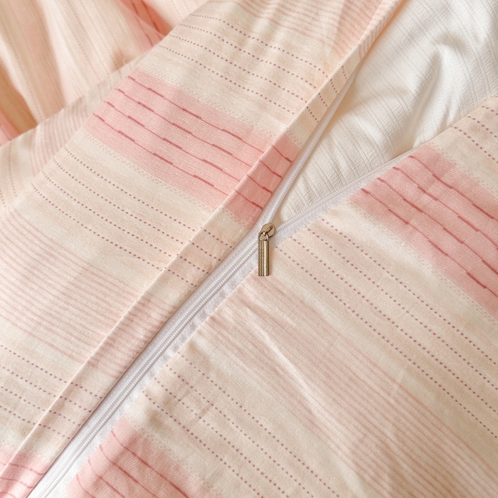 91家纺网 家纺一手货源 找家纺 呗旺鹿 2025新款A类母婴级全棉有氧双层纱印花四件套 川纱粉