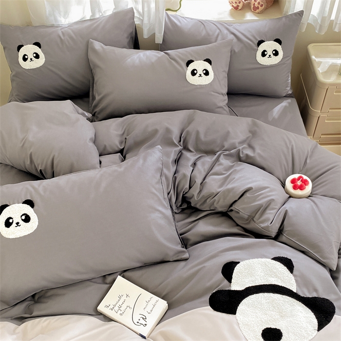 91家纺网 家纺一手货源 找家纺 盛秋家纺 2025新款A类水洗棉毛巾绣四件套-胖达 胖达-中灰